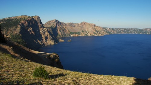 crater lake east rim view