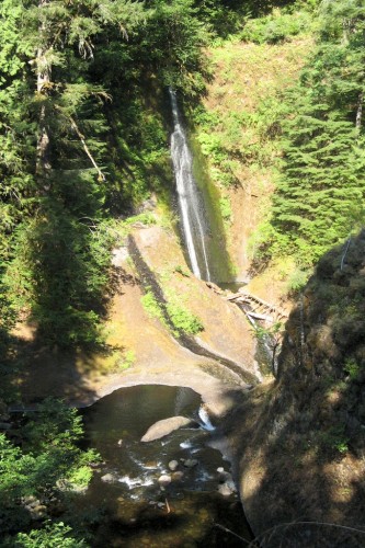 unnamed waterfall