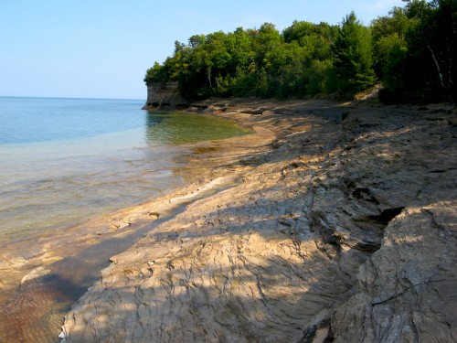 pictured-rocks_mosquito-beach-rocks