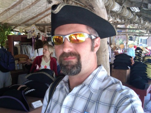 me_tri-corn-hat
